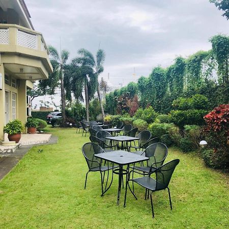 Citi Garden Suites Naga  Extérieur photo