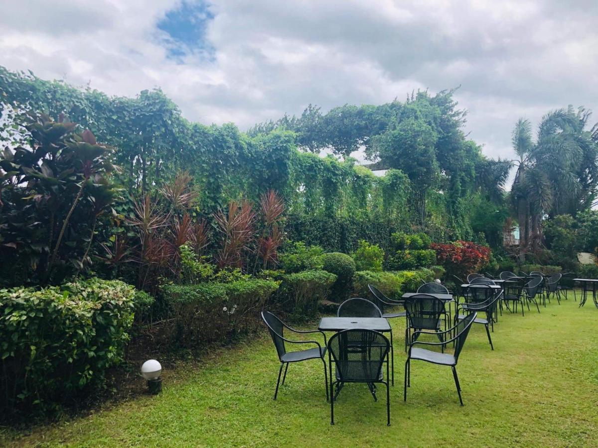 Citi Garden Suites Naga  Extérieur photo