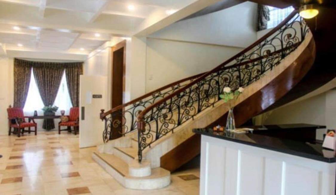 Citi Garden Suites Naga  Extérieur photo