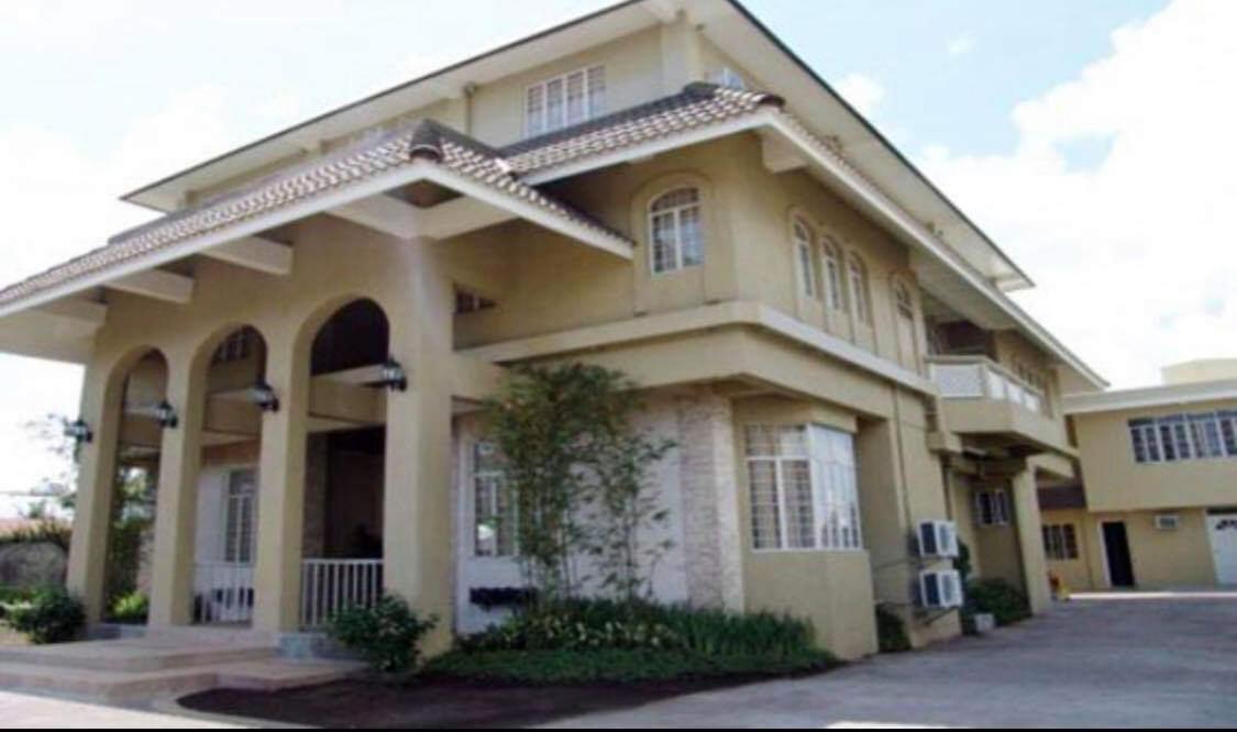 Citi Garden Suites Naga  Extérieur photo